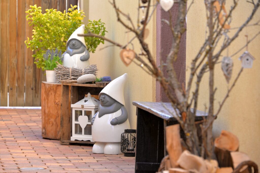 entrance to Alsace holiday cottages, Longere des Capucines entrance to Alsace holiday cottages, Longere des Capucines